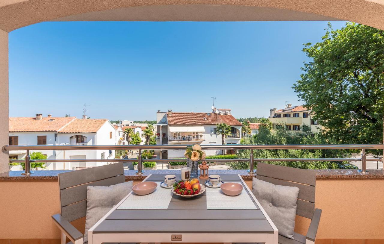 Apartments Villa Ana Пореч Екстер'єр фото