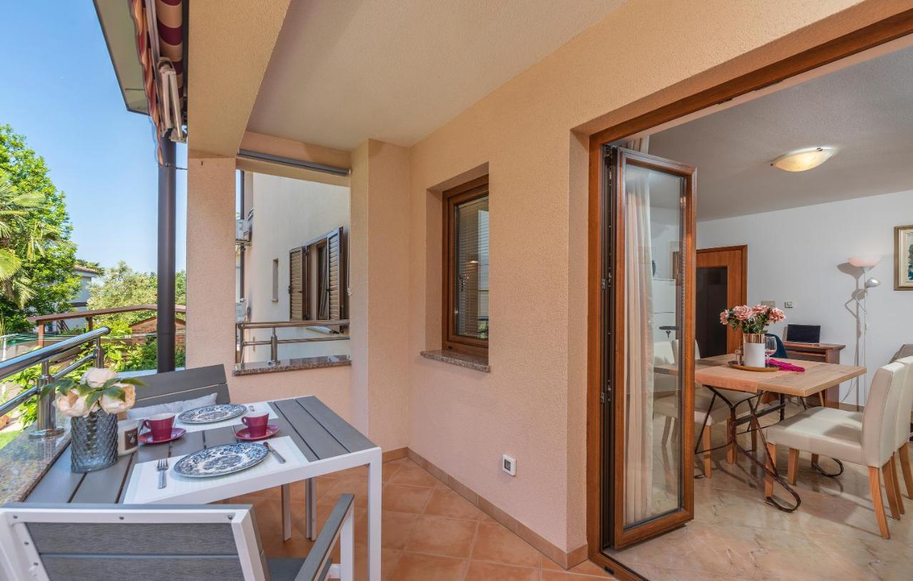 Apartments Villa Ana Пореч Екстер'єр фото