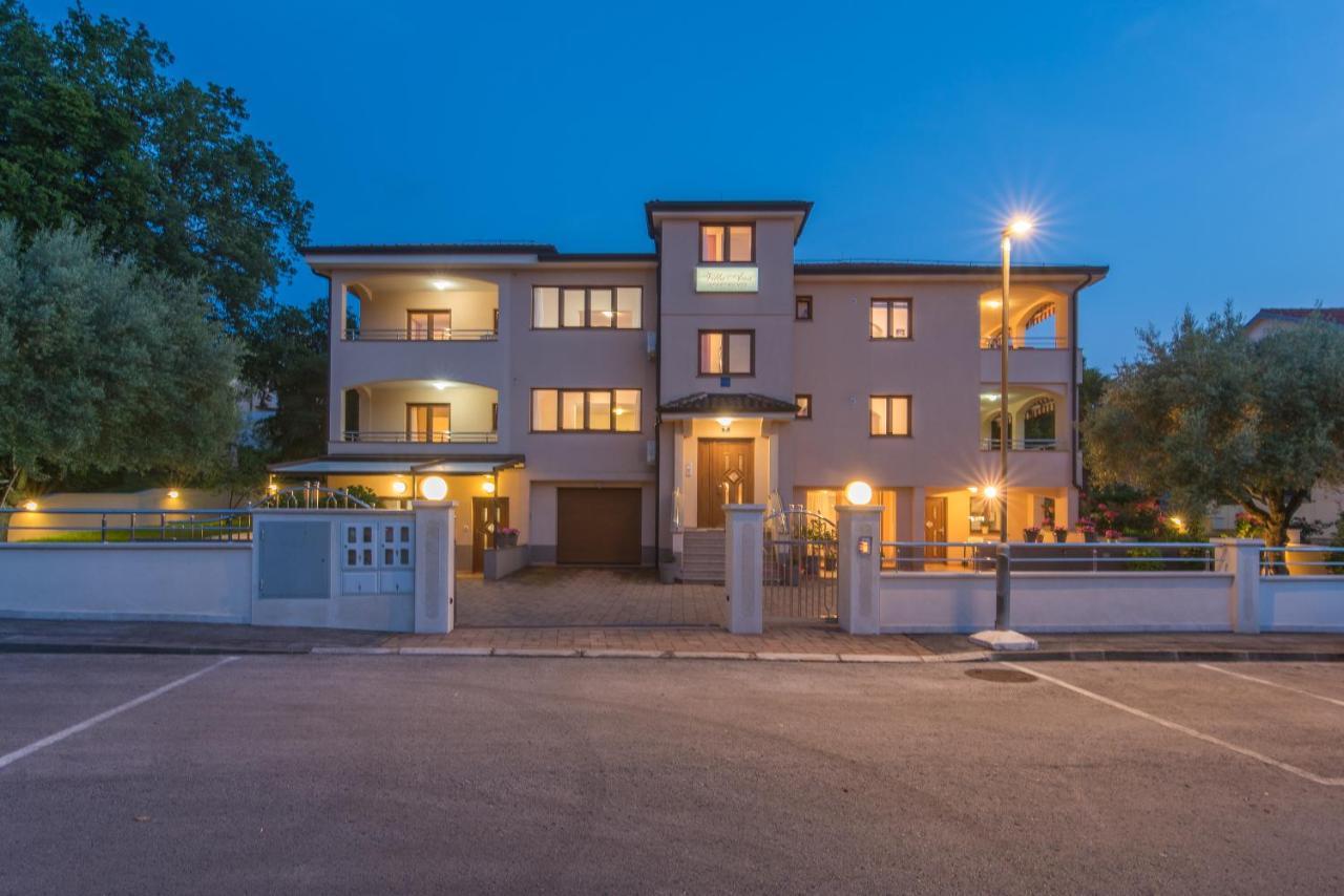 Apartments Villa Ana Пореч Екстер'єр фото