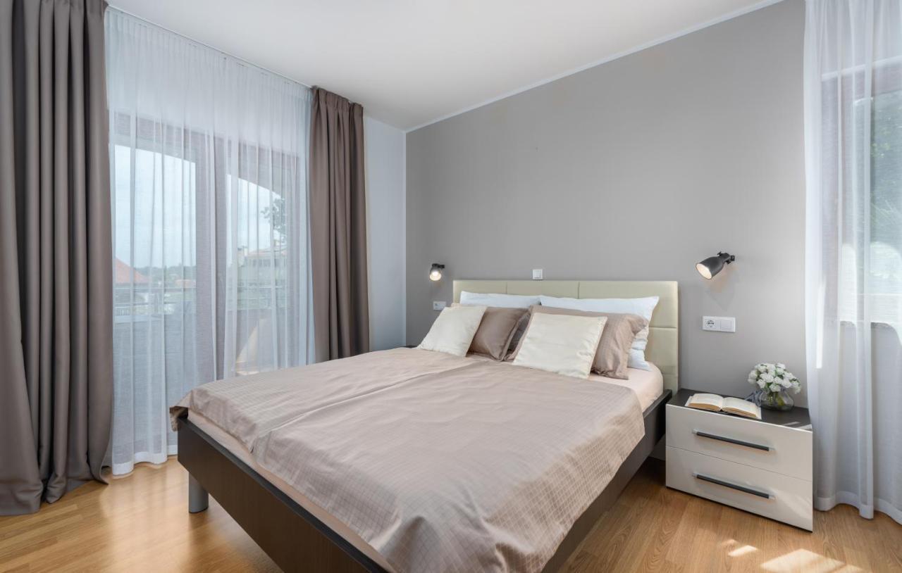 Apartments Villa Ana Пореч Екстер'єр фото