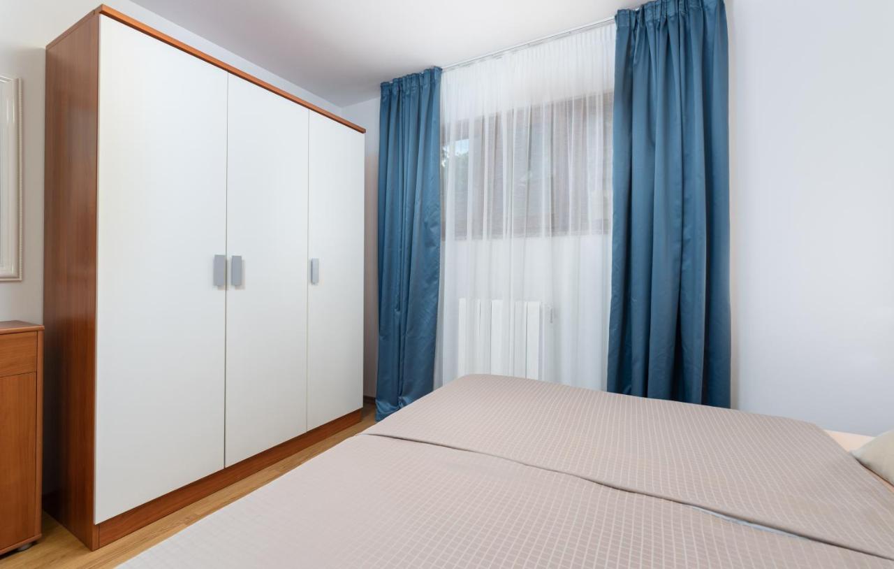 Apartments Villa Ana Пореч Екстер'єр фото
