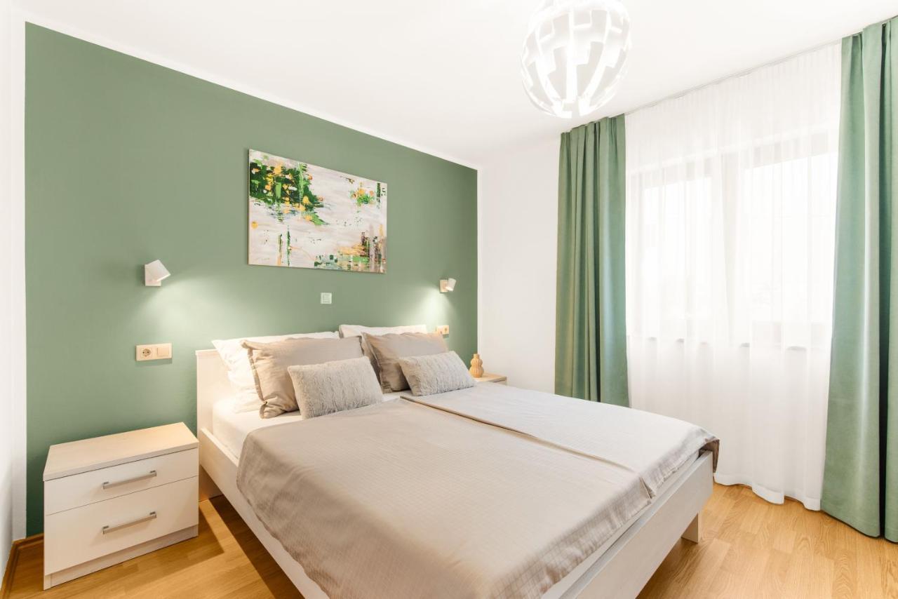 Apartments Villa Ana Пореч Екстер'єр фото