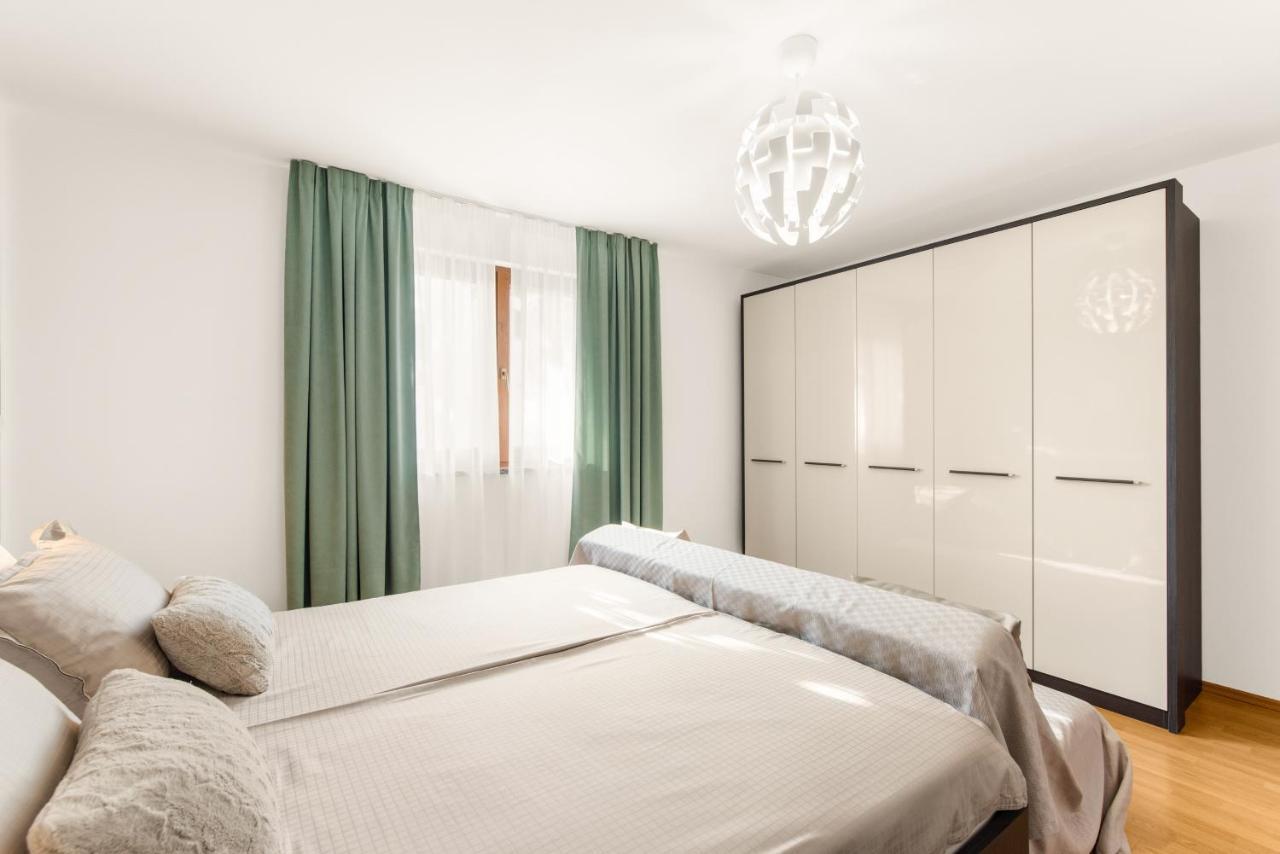 Apartments Villa Ana Пореч Екстер'єр фото