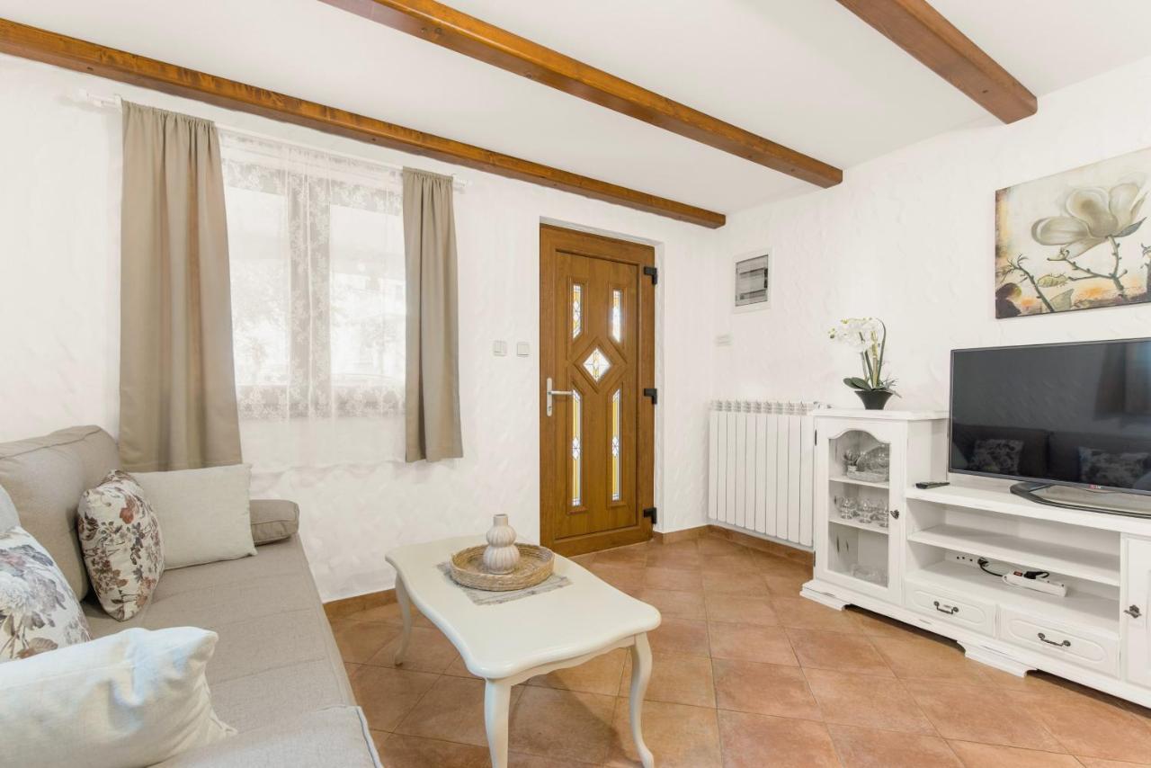 Apartments Villa Ana Пореч Екстер'єр фото